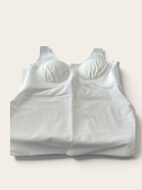 Honeylove Other - Honeylove LiftWear Tank in Astral white, size 1X. New with tags.

Built-in mol
